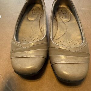 Life Stride Tan Flats Comfort Loafers